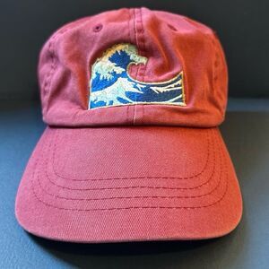 The Great Wave off Kanagawa hat burgundy